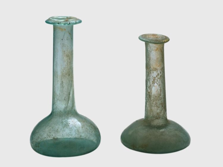 1,900-year-old Roman unguentarium shows human feces used as medicine with thyme to mask smell