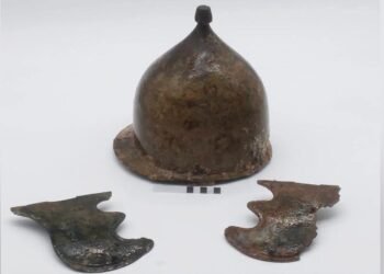 Intact Roman helmet from the First Punic War recovered from the sea