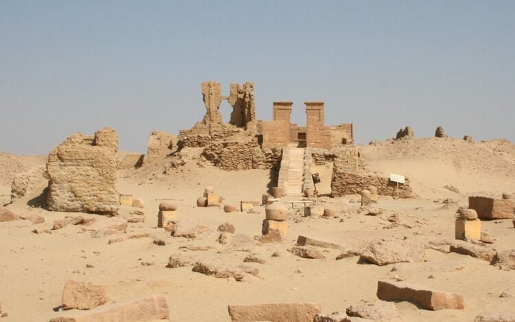 Radiocarbon dating unveils Roman Karanis' survival in Egypt until the 7th century CE