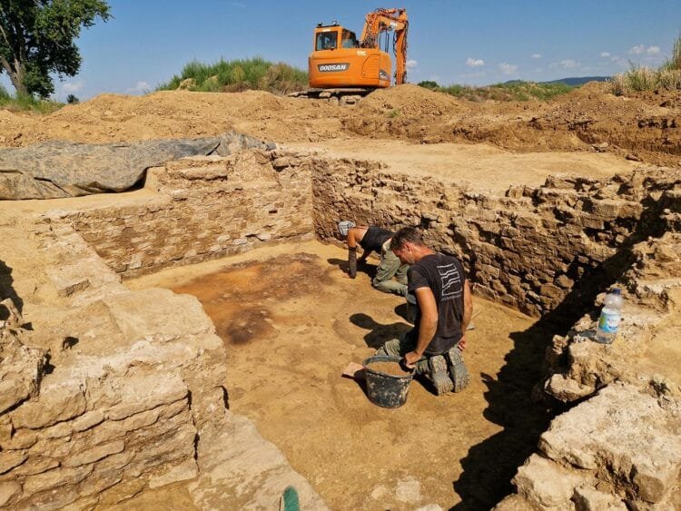 Roman road, settlement, and Mercury temple discovered in Germany