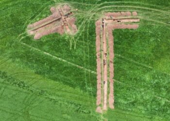 Rare Roman villa threatened by farming damage reveals rare mosaic and bathhouse remains in Devon