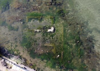 Ancient Roman villa emerges from Lake Fusaro in Italy