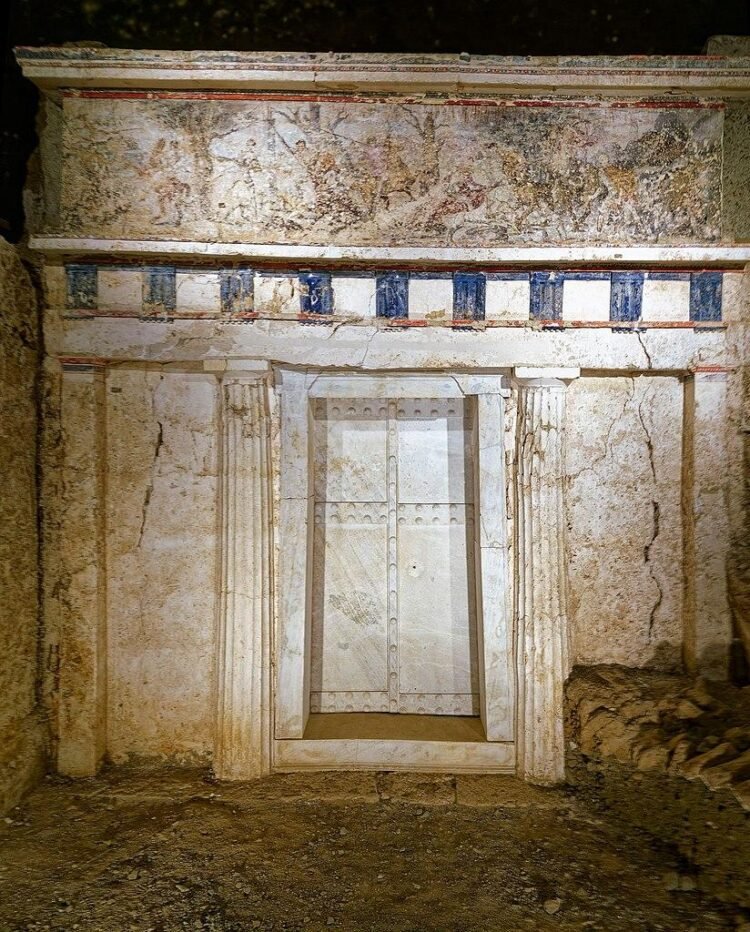 Researchers Identify the occupants of 4th-century BCE Royal Tombs at ...