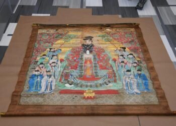Massachusetts family discovers stolen Japanese artifacts in attic