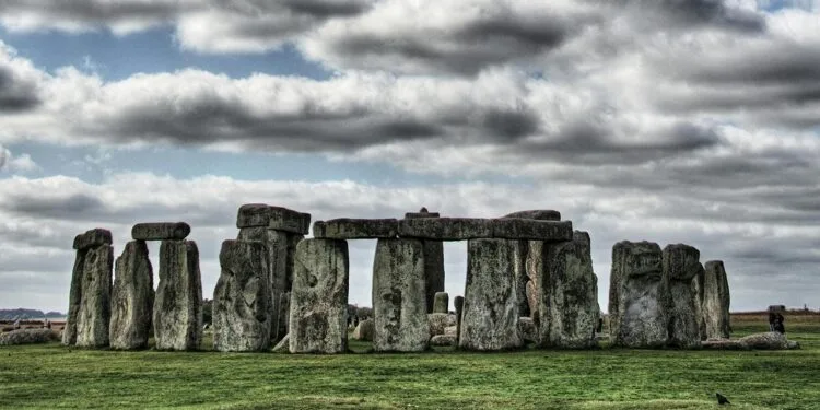 Stonehenge may have been built to unite early British farming communities