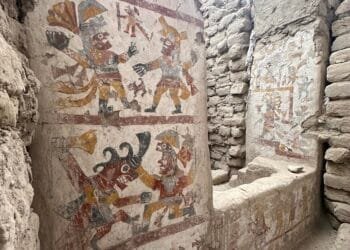 Archaeologists discover painted throne room for a Moche female leader in Peru