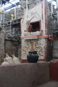 Tiny house with exquisite frescoes uncovered in Pompeii