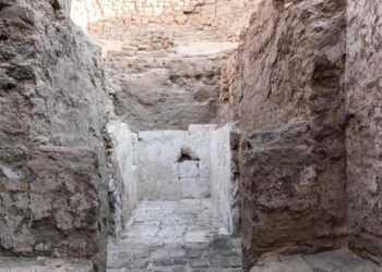 Unknown Egyptian pharaoh's tomb uncovered in Abydos