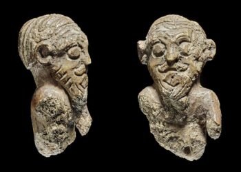 Tiny Viking game piece reveals first portrait and 10th-century hairstyles