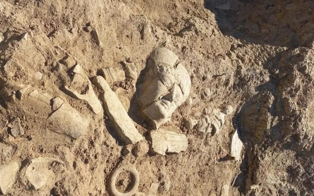 Votive offering of figurines found in Sicily’s Valley of the Temples ...