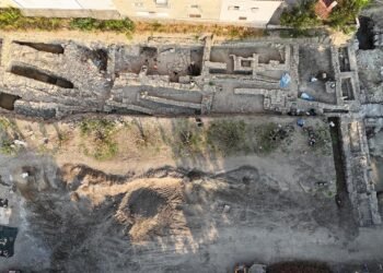 Bronze Age structures and the wall of the ancient Greek city of Epetion uncovered in Stobreč, Croatia