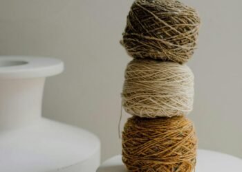 Manufacturing of wool and wool textiles in the Bronze Age Italy